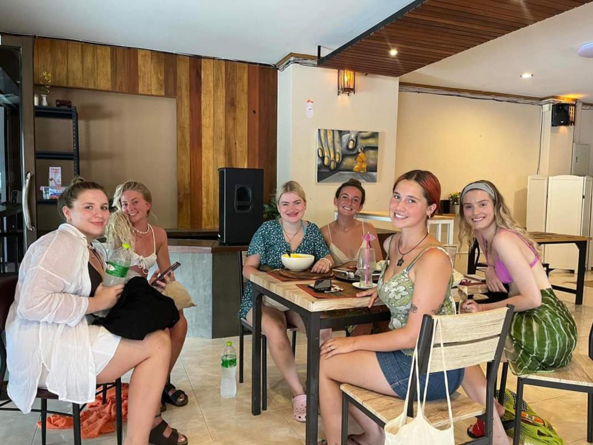 Alpha Hostel Cafe&Bar Ban Khlong Yai Exterior photo